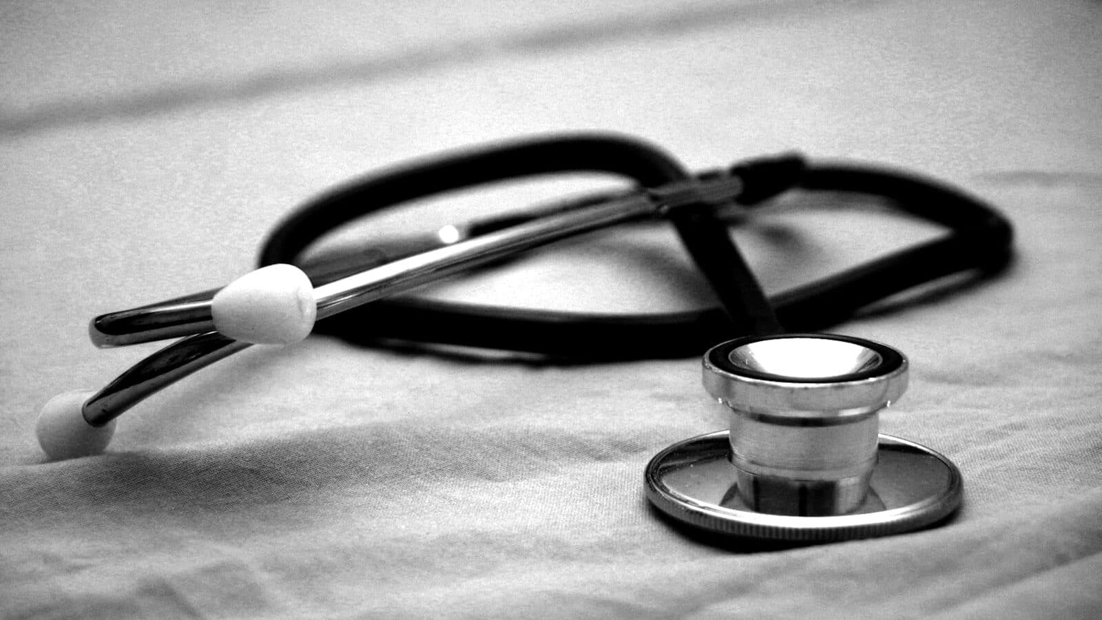 Olijfolie bij daglicht — vet bij vitamine D-suppletie Olijfolie bij daglicht — vet bij vitamine D-suppletie